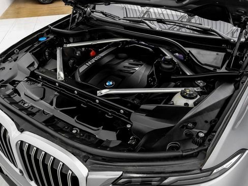 Used 2023 BMW X7 xDrive40i w/ M Sport Package image 45