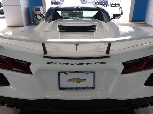 Used 2022 Chevrolet Corvette Stingray Preferred Conv w/ 2LT RWD image 8