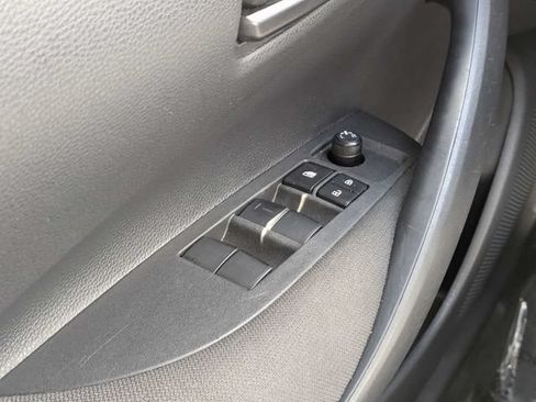 Used 2025 Toyota Corolla LE FWD image 20