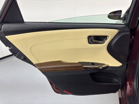 Used 2018 Toyota Avalon XLE Premium image 44