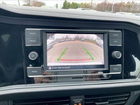 Used 2023 Volkswagen Jetta SE FWD image 18