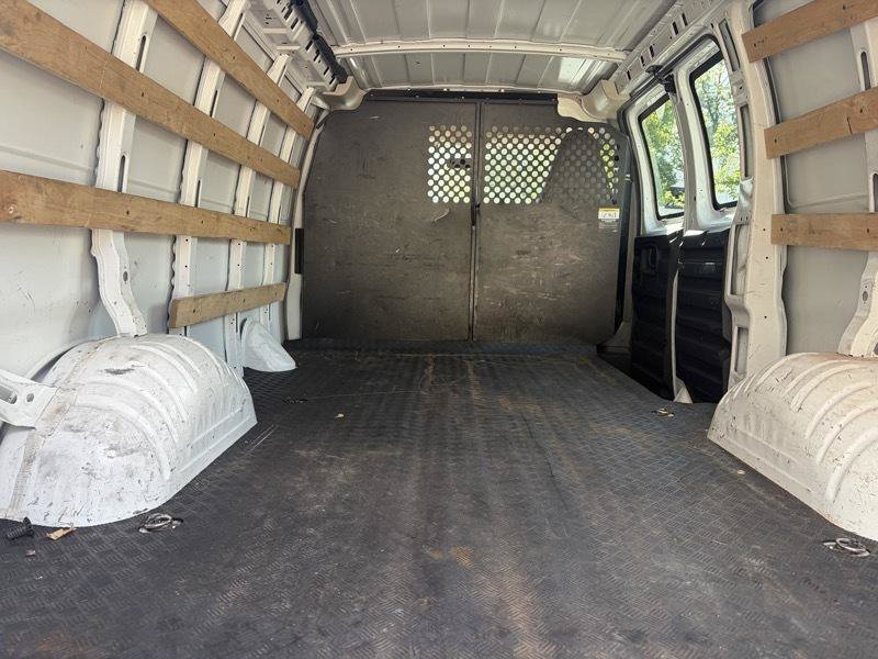 Used 2020 GMC Savana 2500 w/ Driver Convenience Package RWD image 8
