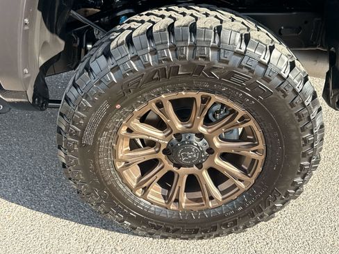 Used 2025 Toyota Tacoma TRD Off-Road w/ TRD Off Road Premium Package AWD/4WD image 7