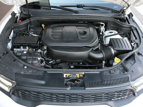 Used 2022 Dodge Durango GT RWD image 7