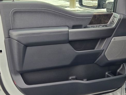 New 2026 Ford F250 Lariat w/ Black Appearance Package image 18