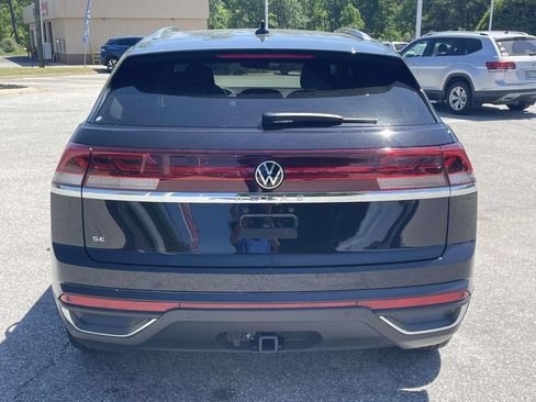Certified 2026 Volkswagen Atlas Cross Sport SE w/ Panoramic Sunroof Package FWD image 5
