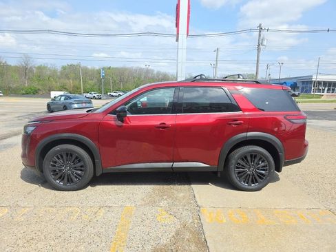 New 2026 Nissan Pathfinder SL AWD/4WD image 9