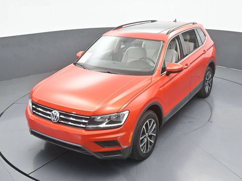 Used 2019 Volkswagen Tiguan SE w/ Panoramic Sunroof Package FWD image 43