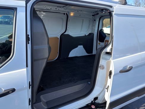 Used 2022 Ford Transit Connect XL image 22