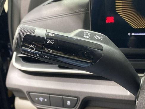 New 2026 Kia Carnival EX FWD image 35