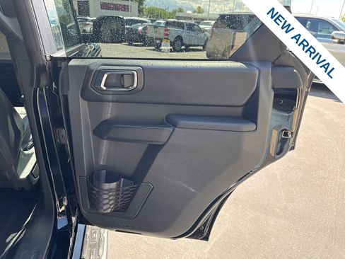 Used 2025 Ford Bronco Outer Banks AWD/4WD image 12
