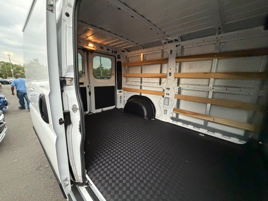 Used 2025 RAM ProMaster 2500 w/ U-Haul Equipment Group FWD image 46