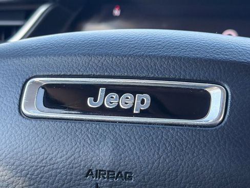 Used 2021 Jeep Grand Cherokee L Laredo w/ Luxury Tech Group I RWD image 21