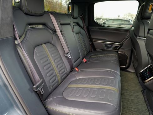 Used 2022 Rivian R1T Adventure image 33