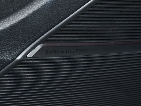 Used 2023 Audi SQ7 Prestige image 12