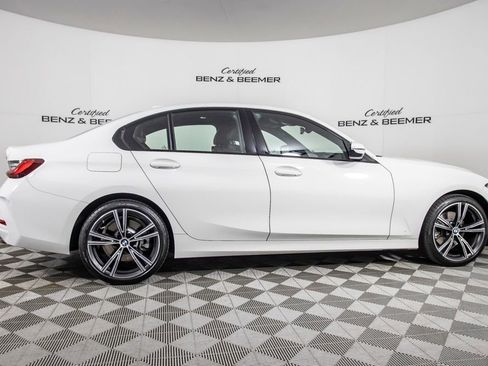 Used 2023 BMW 330i Sedan w/ Convenience Package RWD image 4