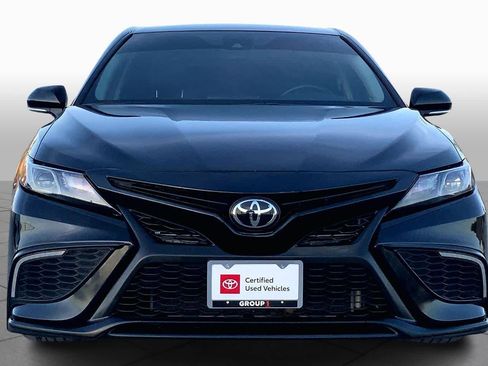 Used 2024 Toyota Camry SE image 3