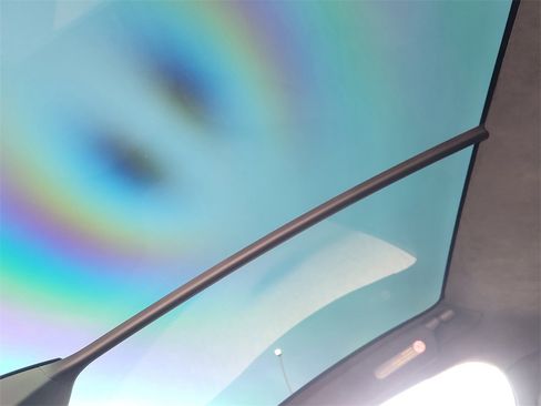 Used 2022 Tesla Model X image 22