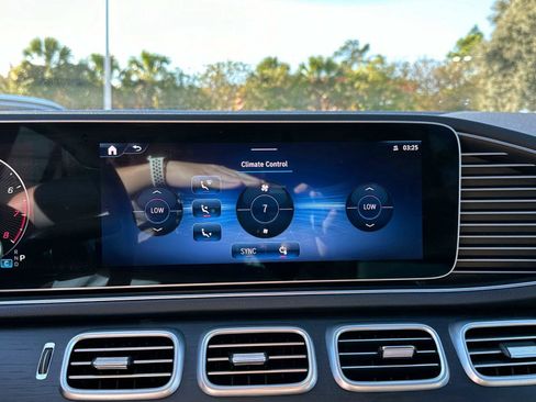 Certified 2025 Mercedes-Benz GLE 350 4MATIC image 21