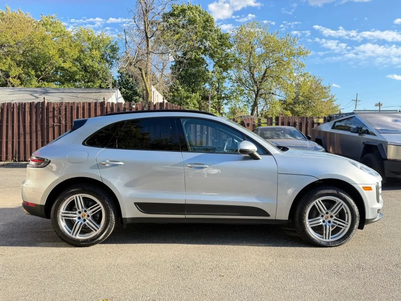 Used 2020 Porsche Macan AWD/4WD image 5
