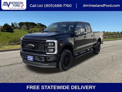 New 2026 Ford F250 Lariat w/ Black Appearance Package