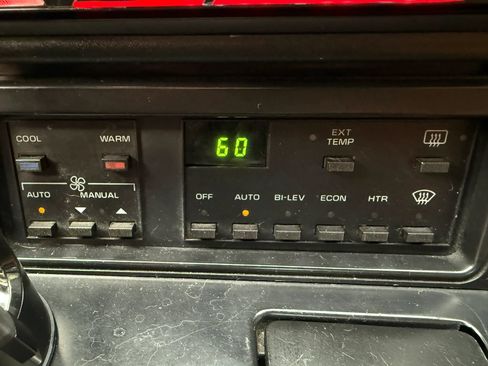 Used 1988 Chevrolet Corvette Coupe RWD image 18