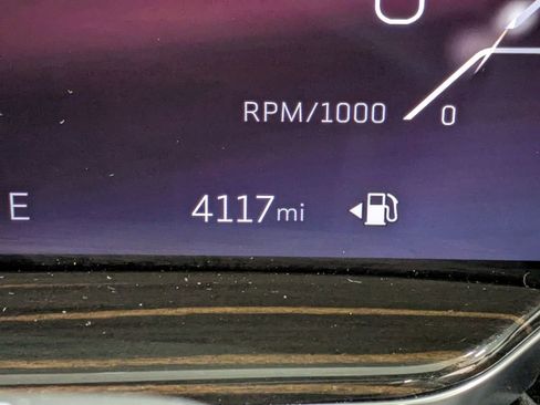 Used 2025 Cadillac Escalade Premium Luxury AWD/4WD image 16