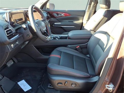 New 2026 Chevrolet Traverse RS w/ LPO, Floor Liner Package image 17
