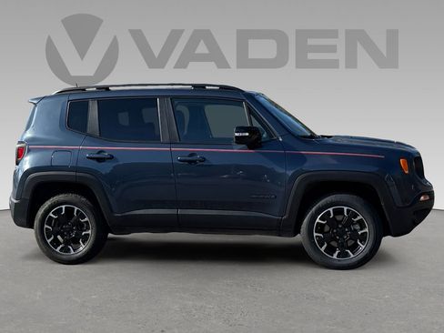 Used 2023 Jeep Renegade Latitude image 6
