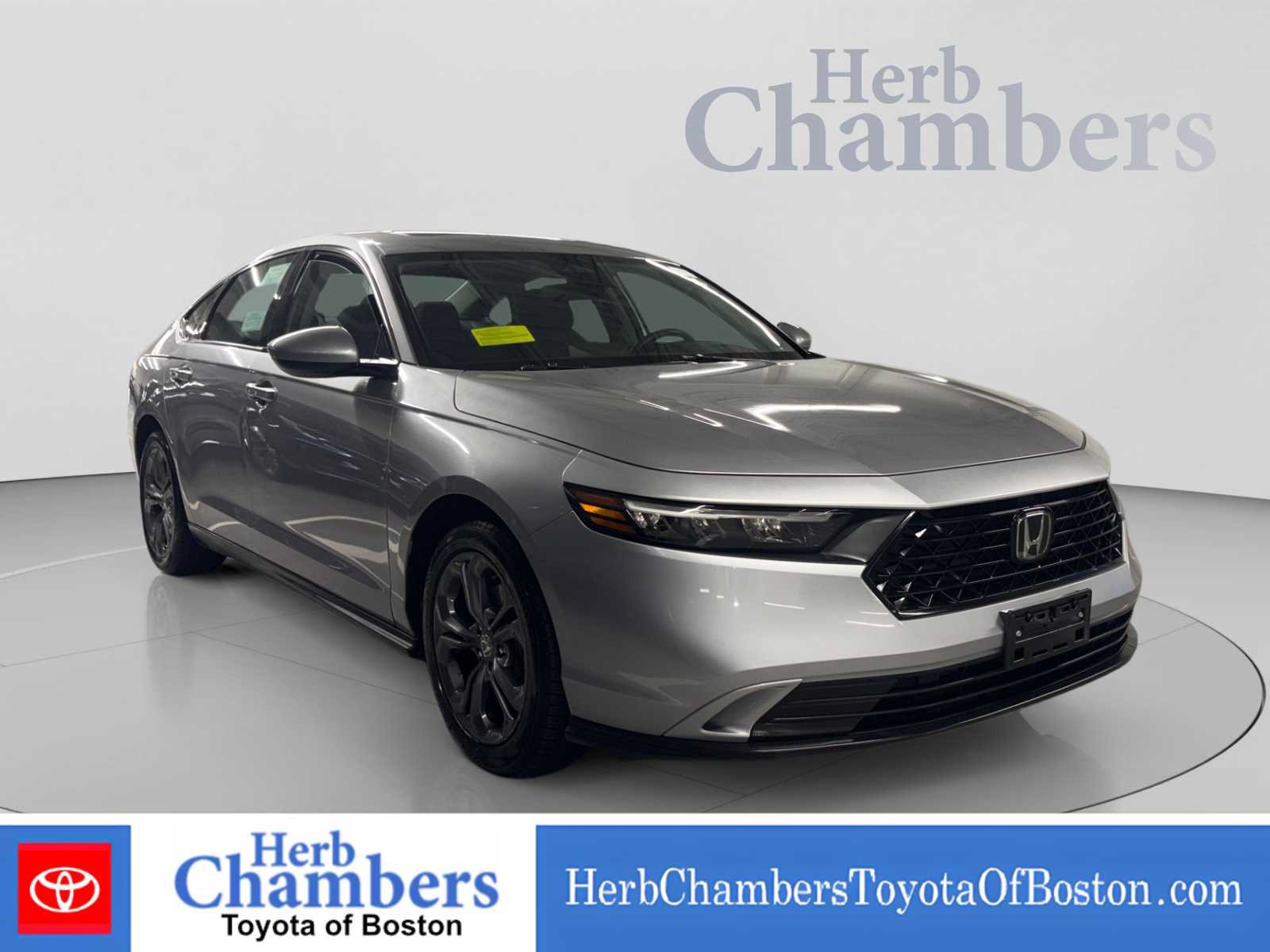 Used 2023 Honda Accord EX image 1