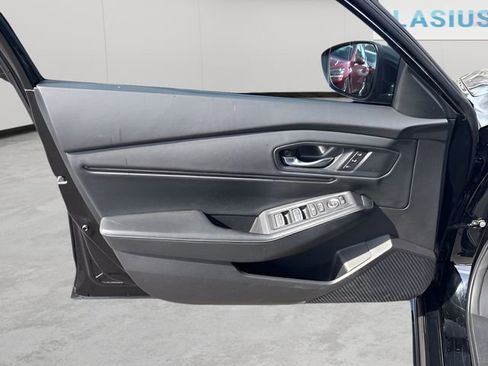 Used 2025 Honda Accord Sport image 9