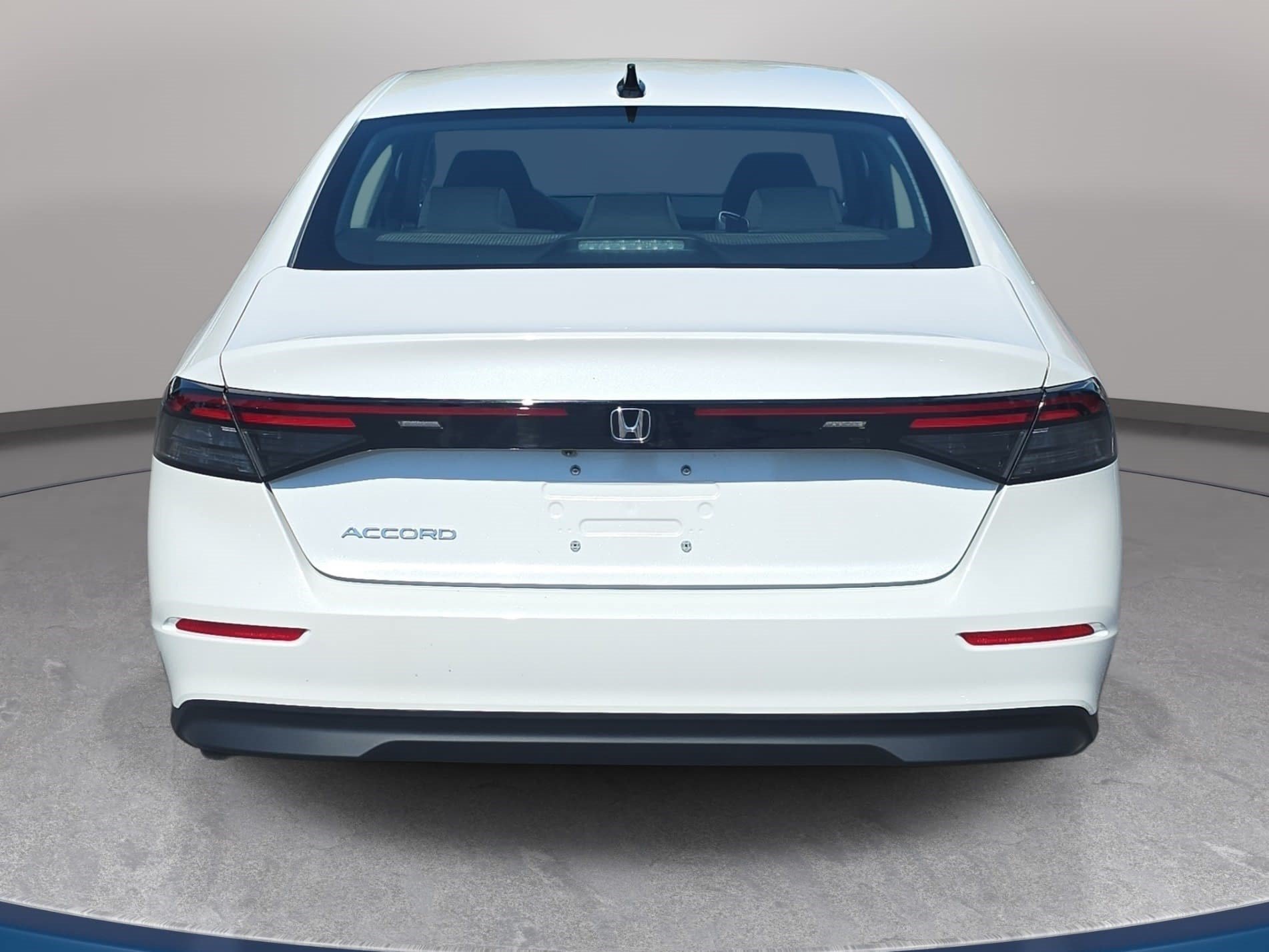 Certified 2025 Honda Accord SE image 6