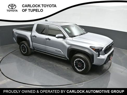 Used 2025 Toyota Tacoma TRD Off-Road w/ TRD Off Road Premium Package AWD/4WD image 37