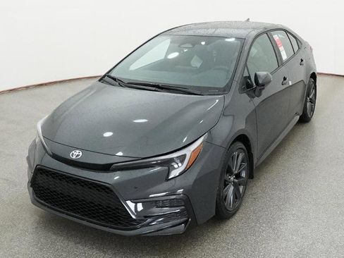 New 2026 Toyota Corolla SE image 3