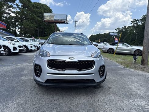 Used 2019 Kia Sportage EX w/ EX Premium Package FWD image 2