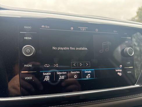 Used 2022 Volkswagen Taos SEL image 27