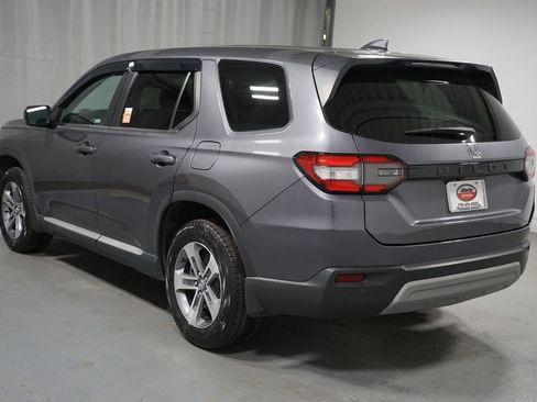 Used 2024 Honda Pilot EX-L image 6