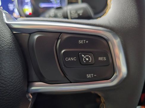 Used 2023 Jeep Wrangler Unlimited Sahara AWD/4WD image 26
