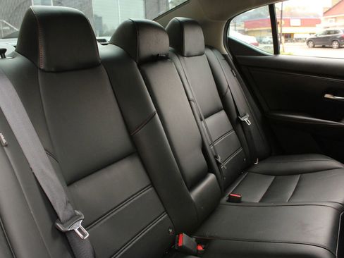 Used 2021 Nissan Sentra SR w/ SR Premium Package FWD image 18
