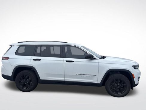 Used 2023 Jeep Grand Cherokee L Limited AWD/4WD image 7