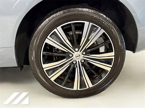 Used 2022 Volvo XC60 B6 Inscription w/ Advanced Package image 34