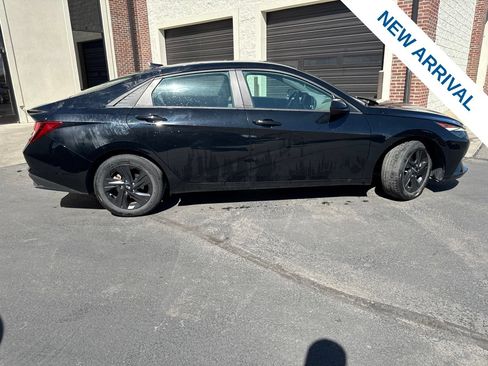 Used 2023 Hyundai Elantra SEL FWD image 8