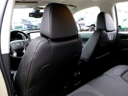 Used 2022 GMC Canyon AT4 w/ Trailering Package image 23