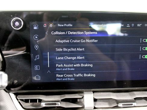 Used 2025 Chevrolet Equinox LT FWD image 20