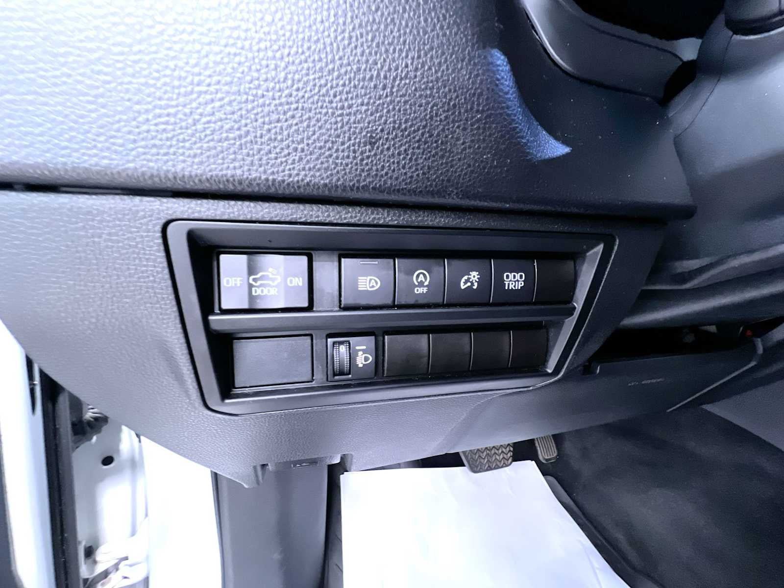 Used 2022 Toyota Tundra SR5 AWD/4WD image 16