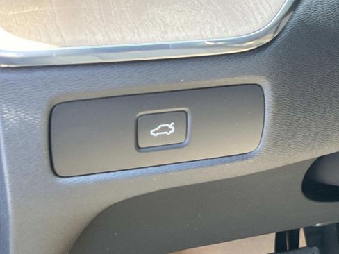 New 2026 Volvo XC60 B5 Plus w/ Climate Package image 23