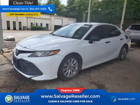 Used 2019 Toyota Camry LE FWD image 1