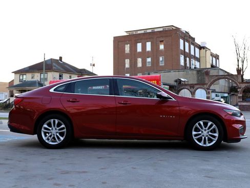 Used 2016 Chevrolet Malibu Hybrid w/ Leather Package image 8