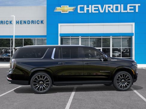 New 2026 Chevrolet Suburban High Country image 7