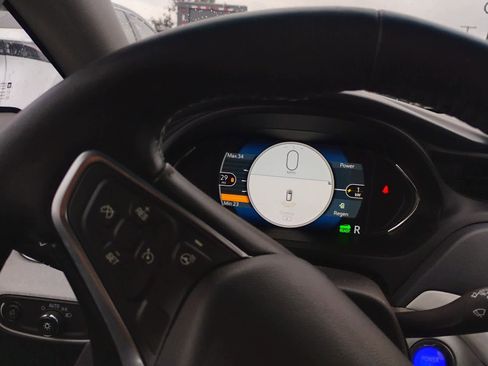 Used 2017 Chevrolet Bolt LT image 10